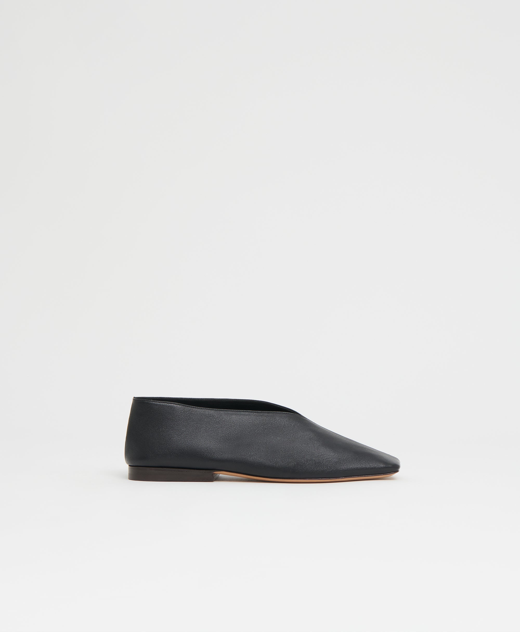 Square Soft V - Black