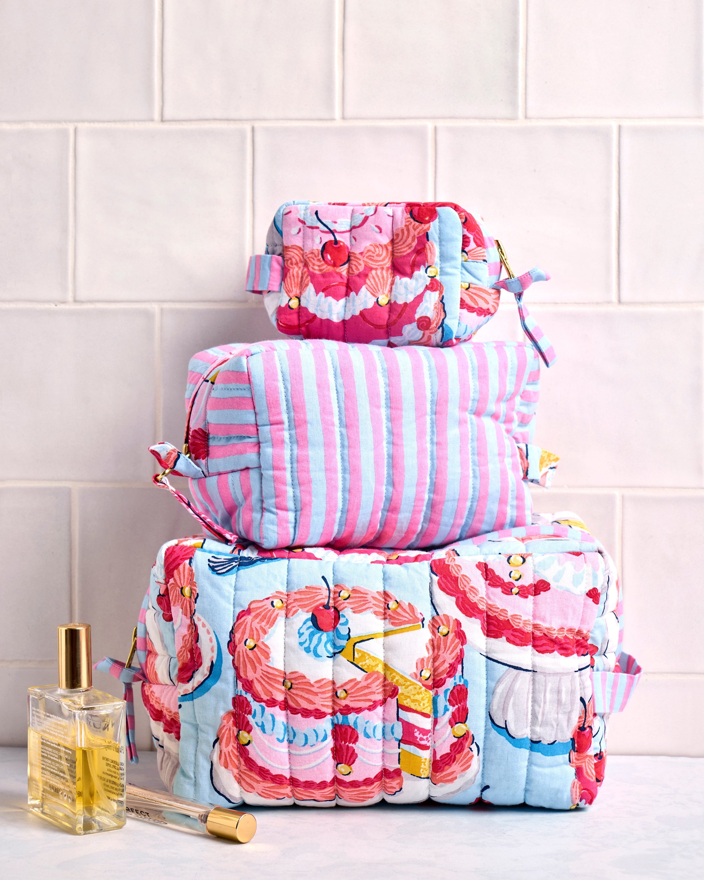 Vintage Cakes - Three's Best Pouch Set - Blue Buttercream