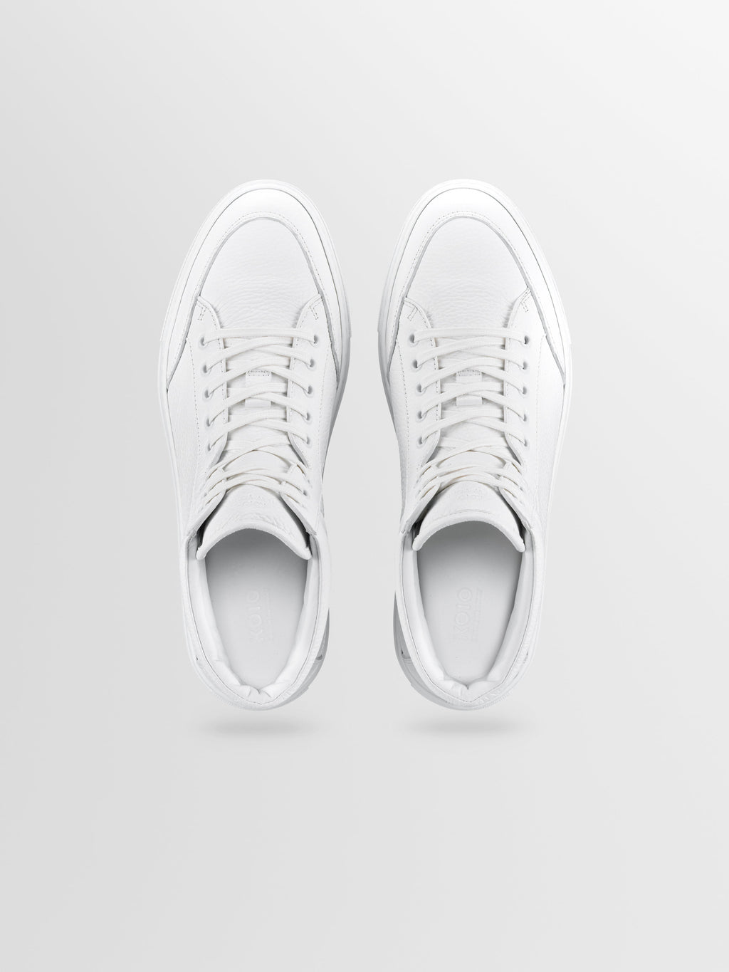 Primo Leather Sneaker in Triple White