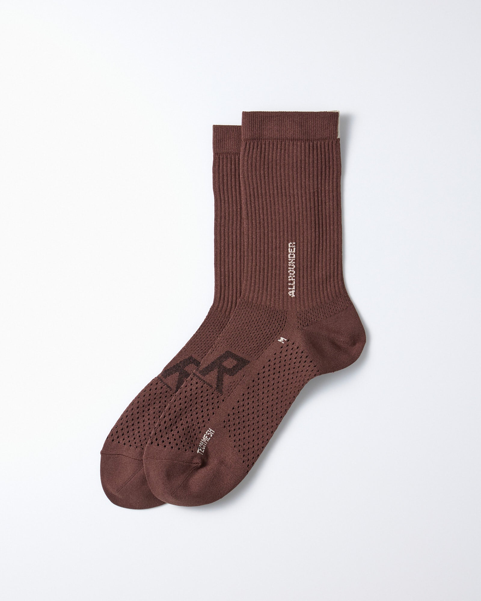 1593 Socks in Brown
