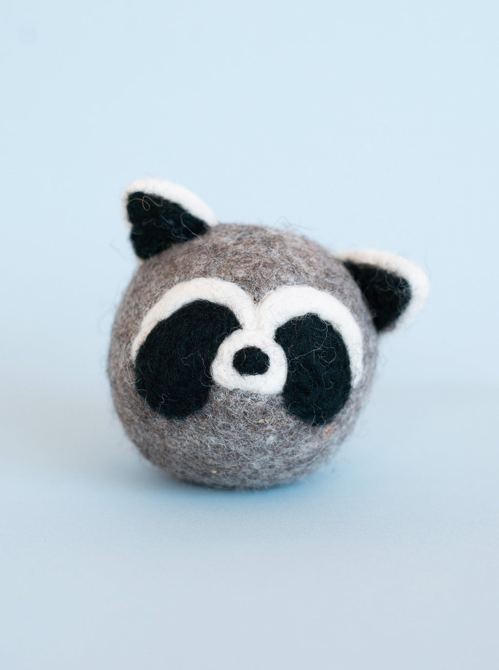 RACCOON WOOL BALL