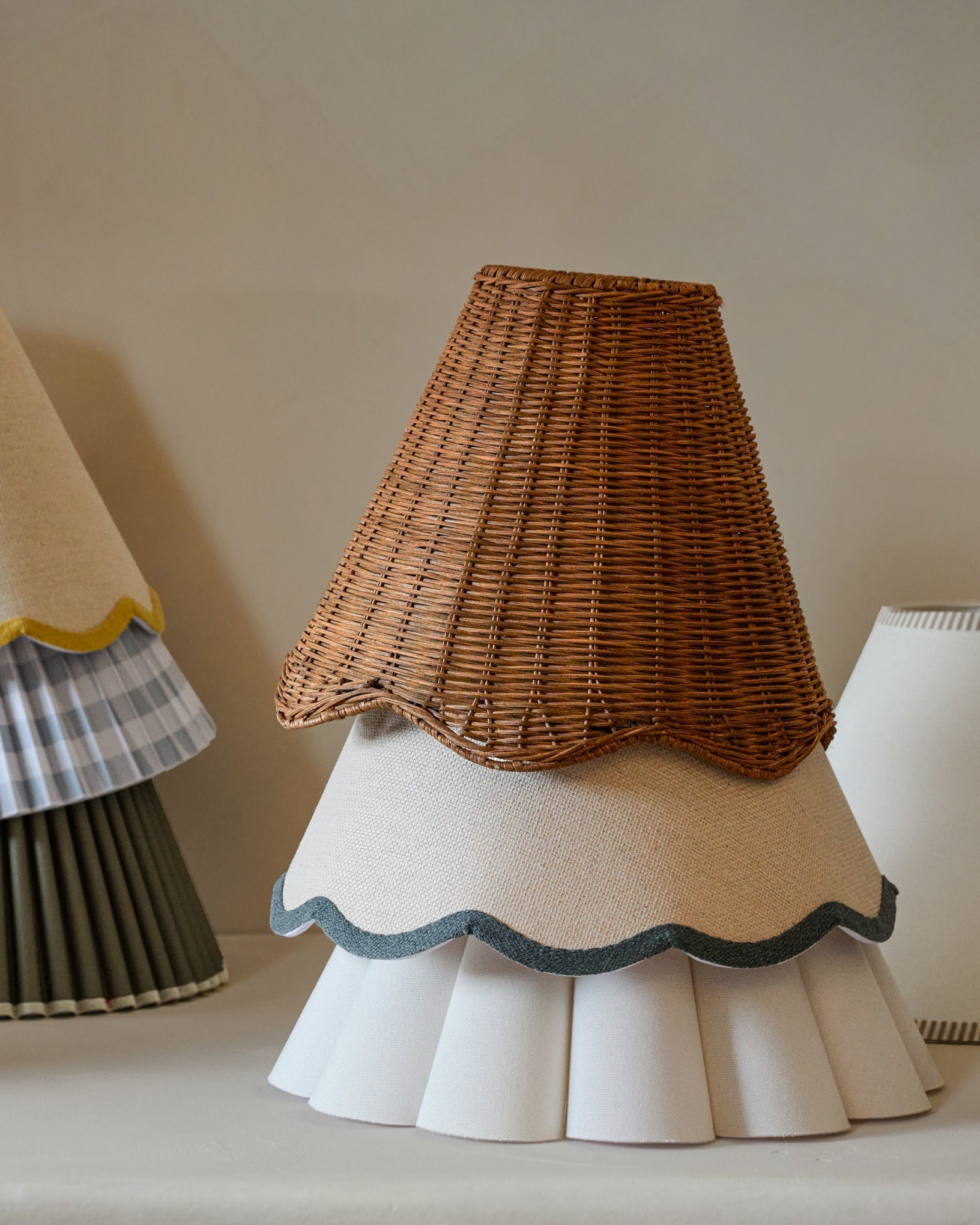 Linen Scallop Shade