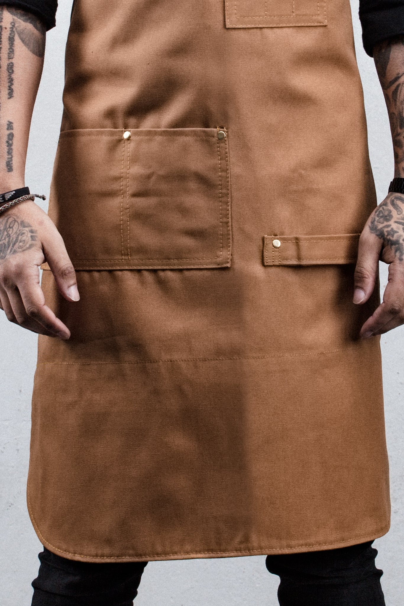BARTENDER APRON - BROWN CANVAS
