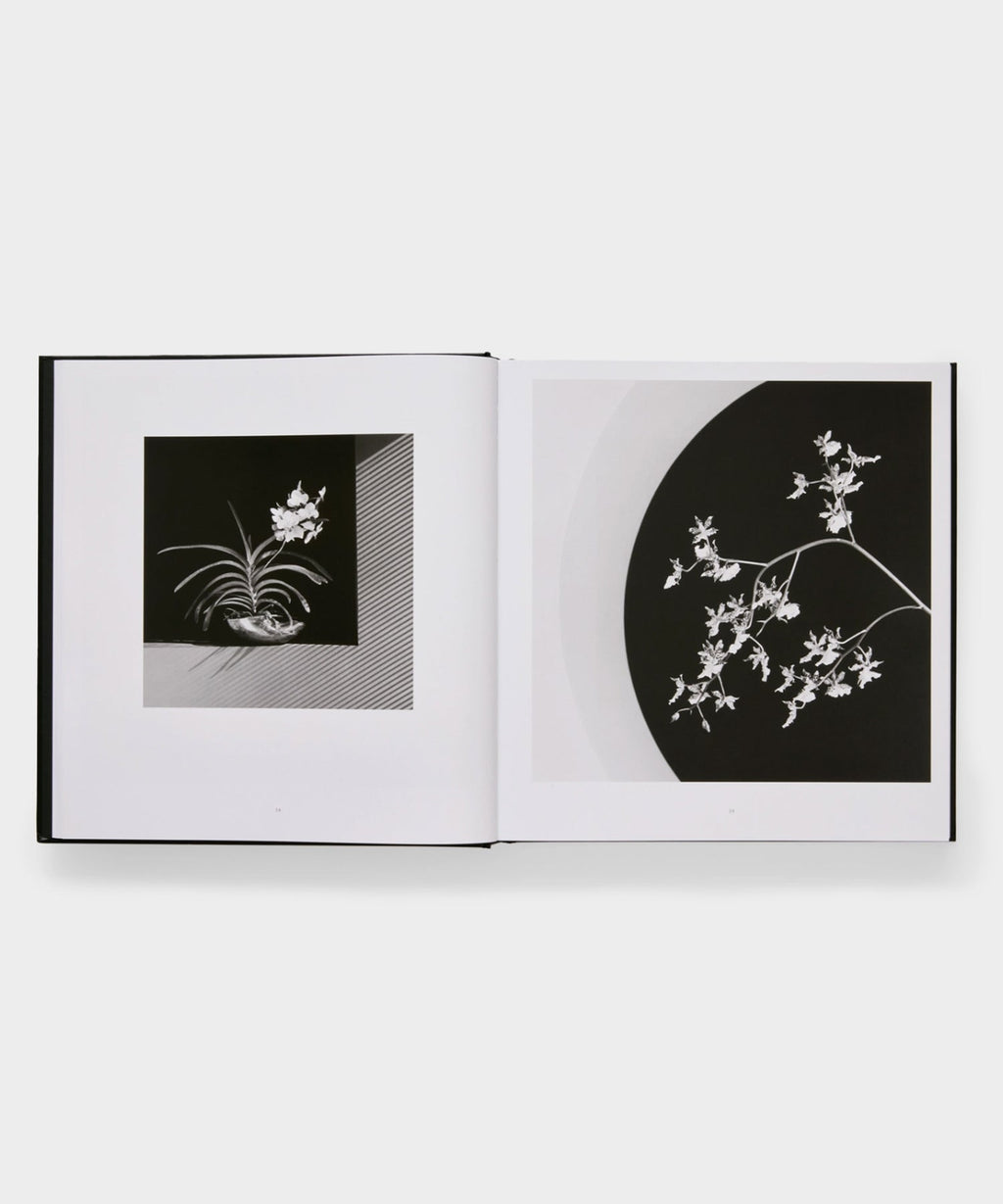 Phaidon "Mapplethorpe Flora: The Complete Flowers" Book