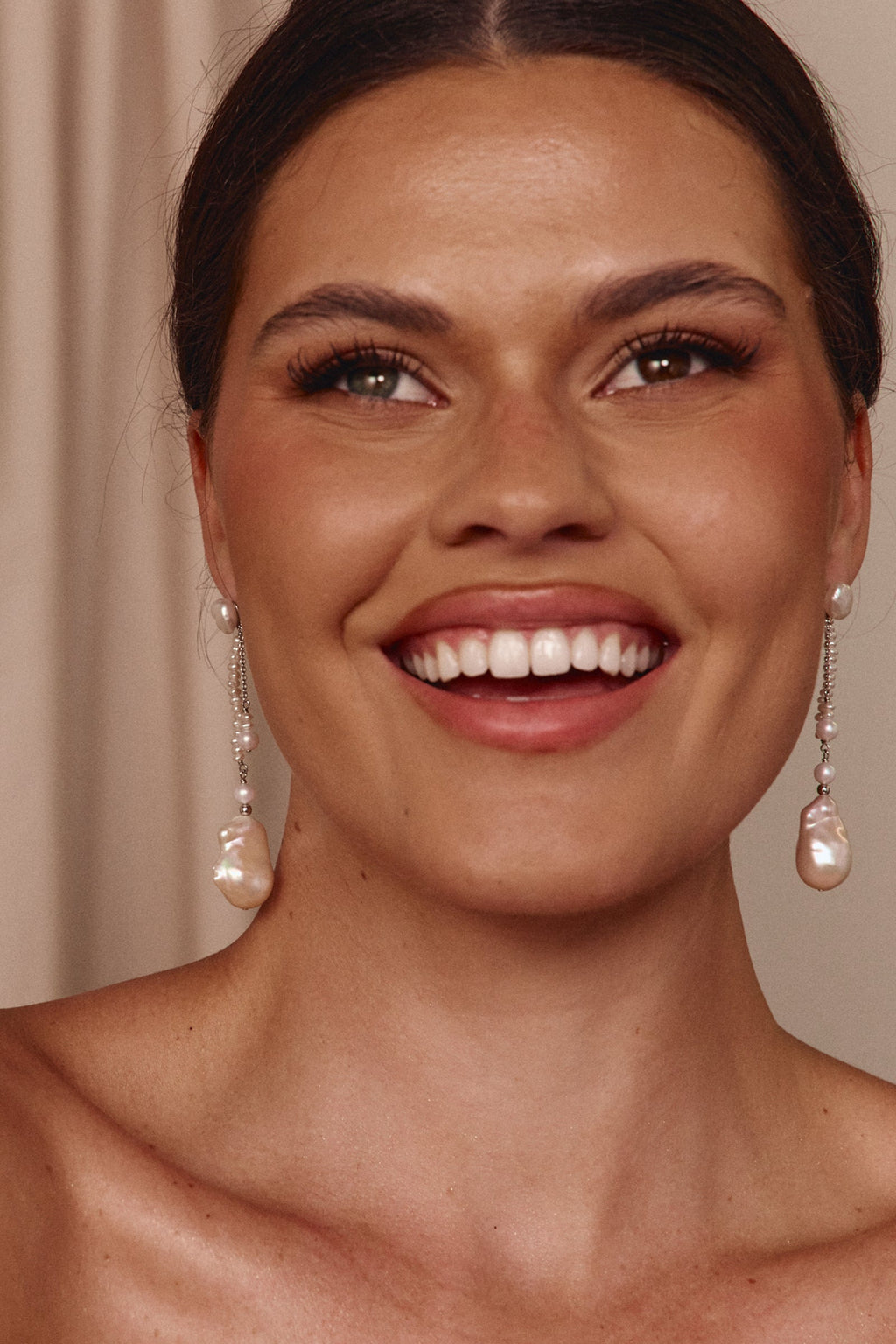Seren Pearl Earrings