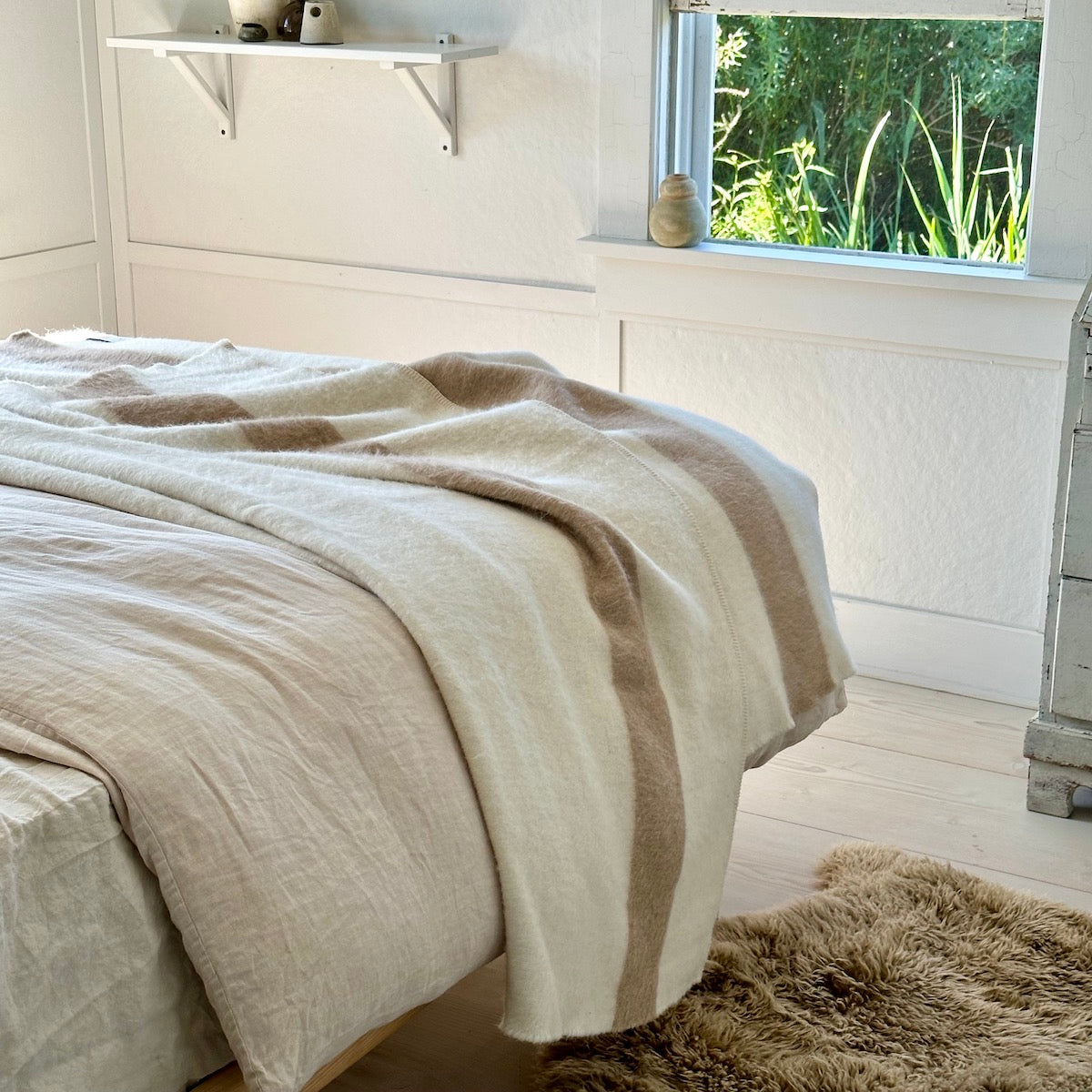 Siempre Throw, Ivory with Beige Stripe
