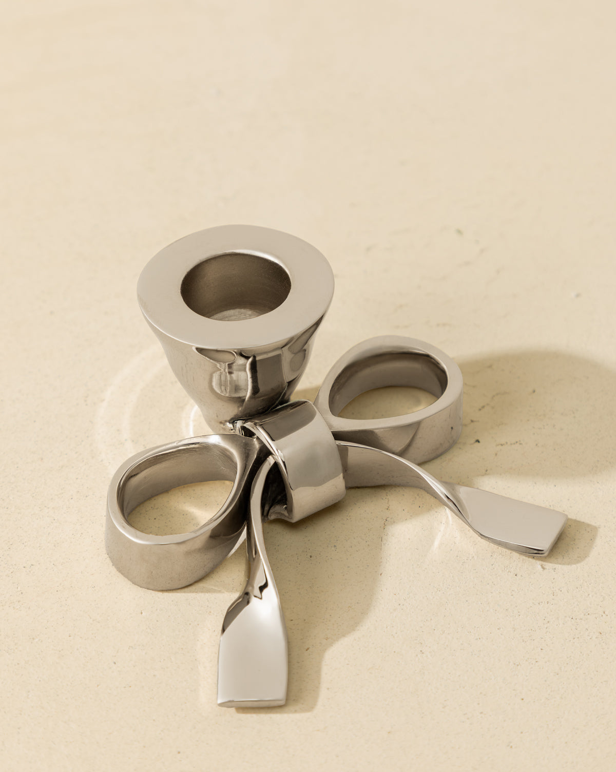 Silver Bow Taper Holder