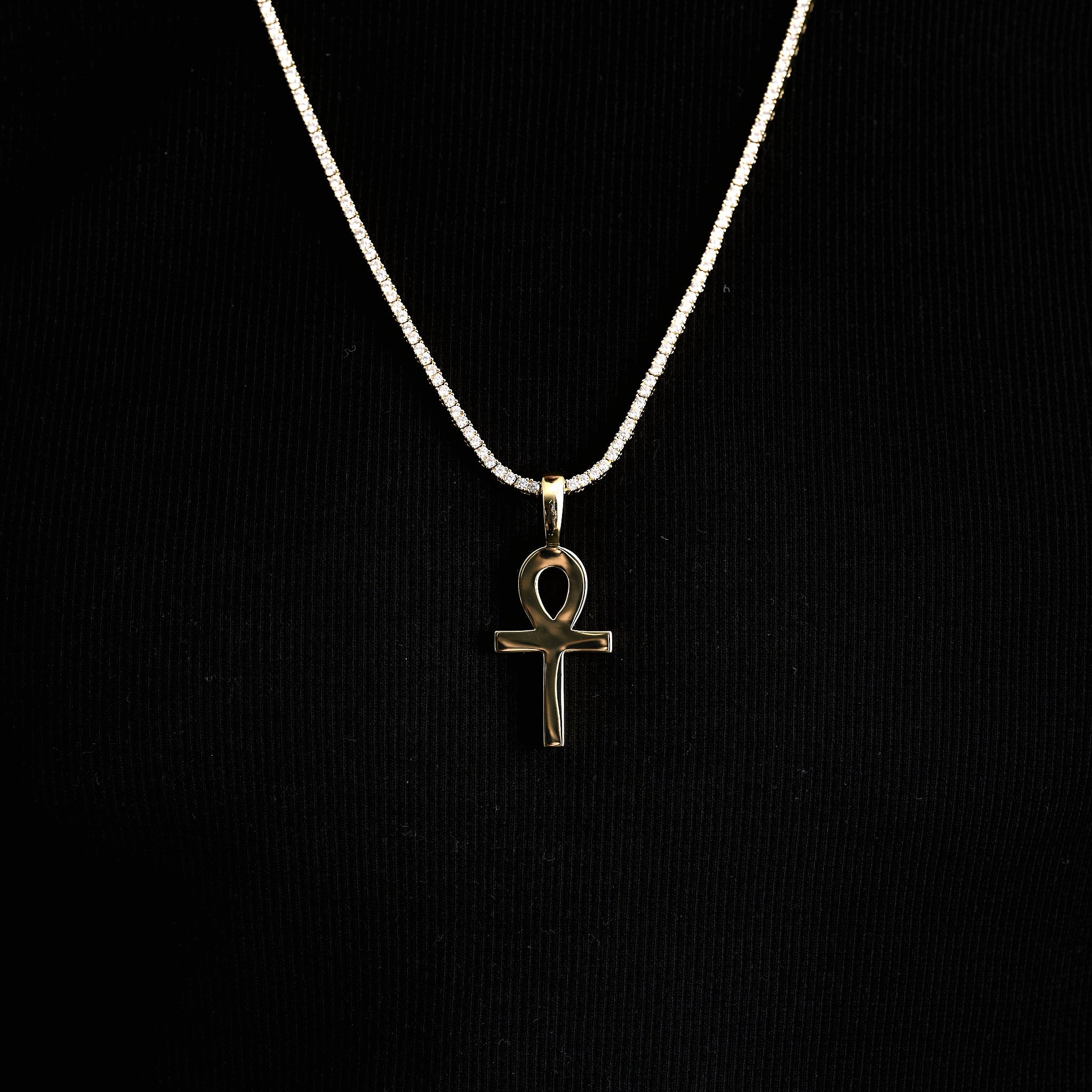 Simple Ankh Pendant in Yellow Gold