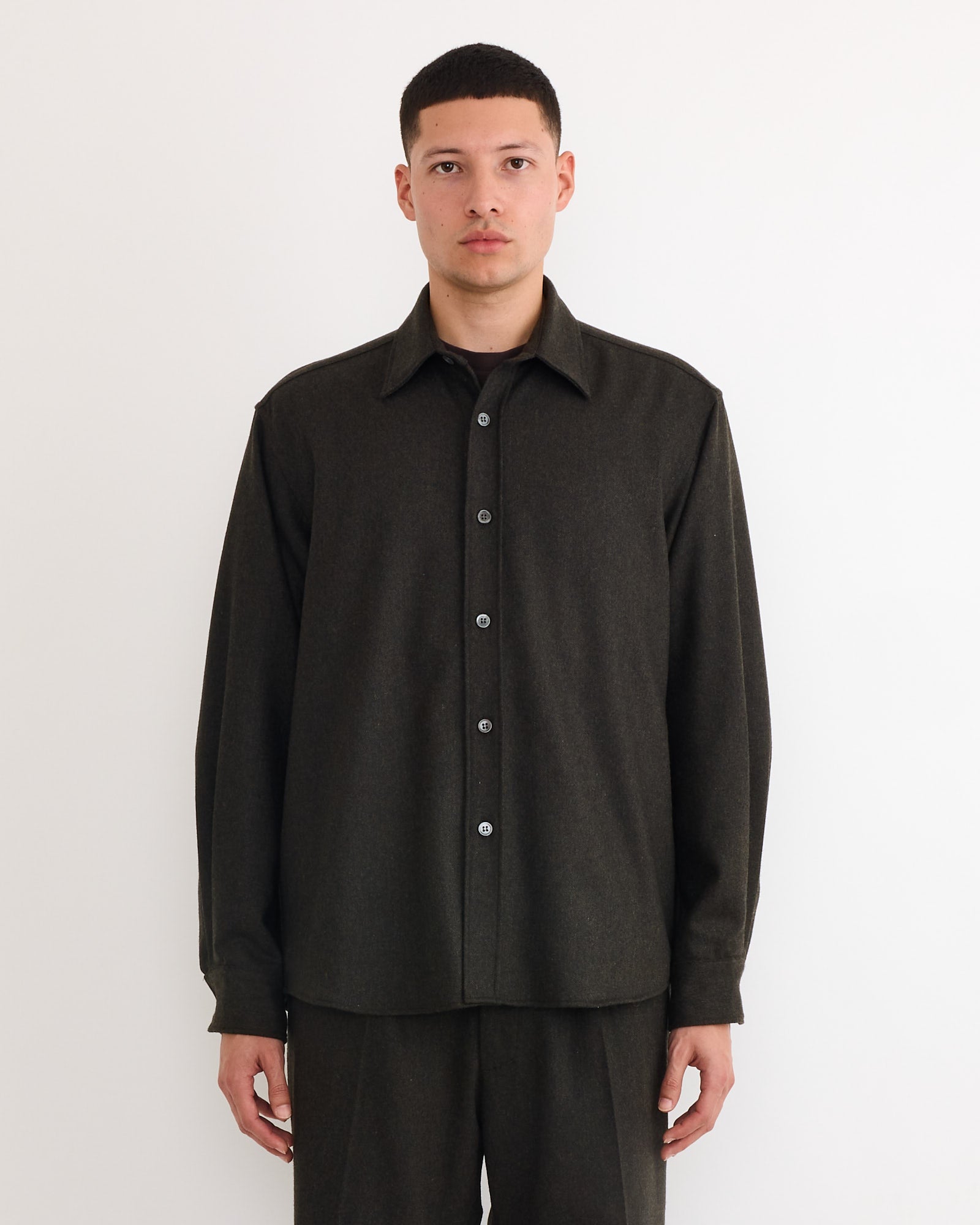 Davis Shirt in Cashmere Wool Dark Olive