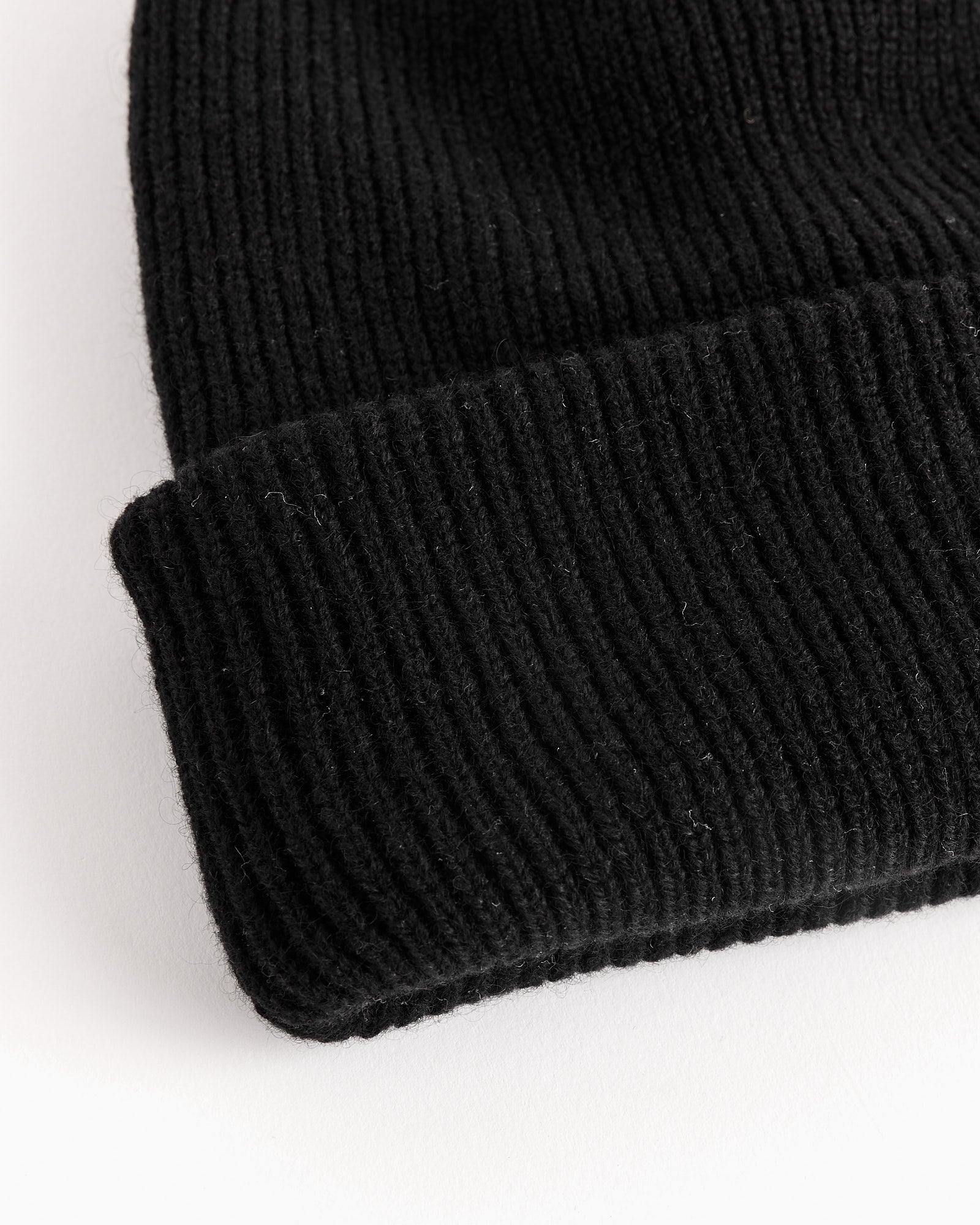 Cashmere Beanie in Black
