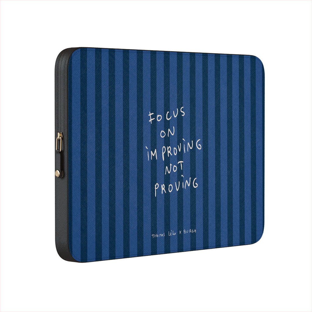 Focus On - Laptop Sleeve