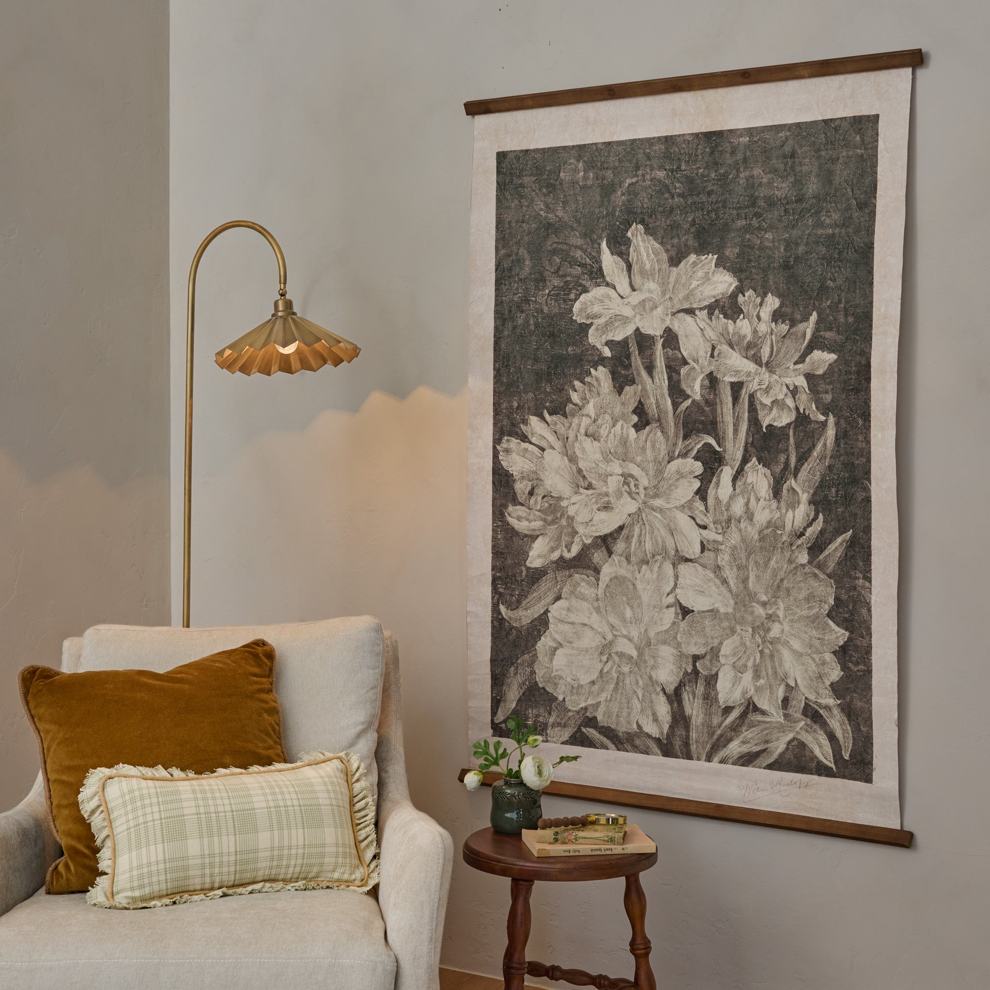 Vintage Bloom Sketch Tapestry