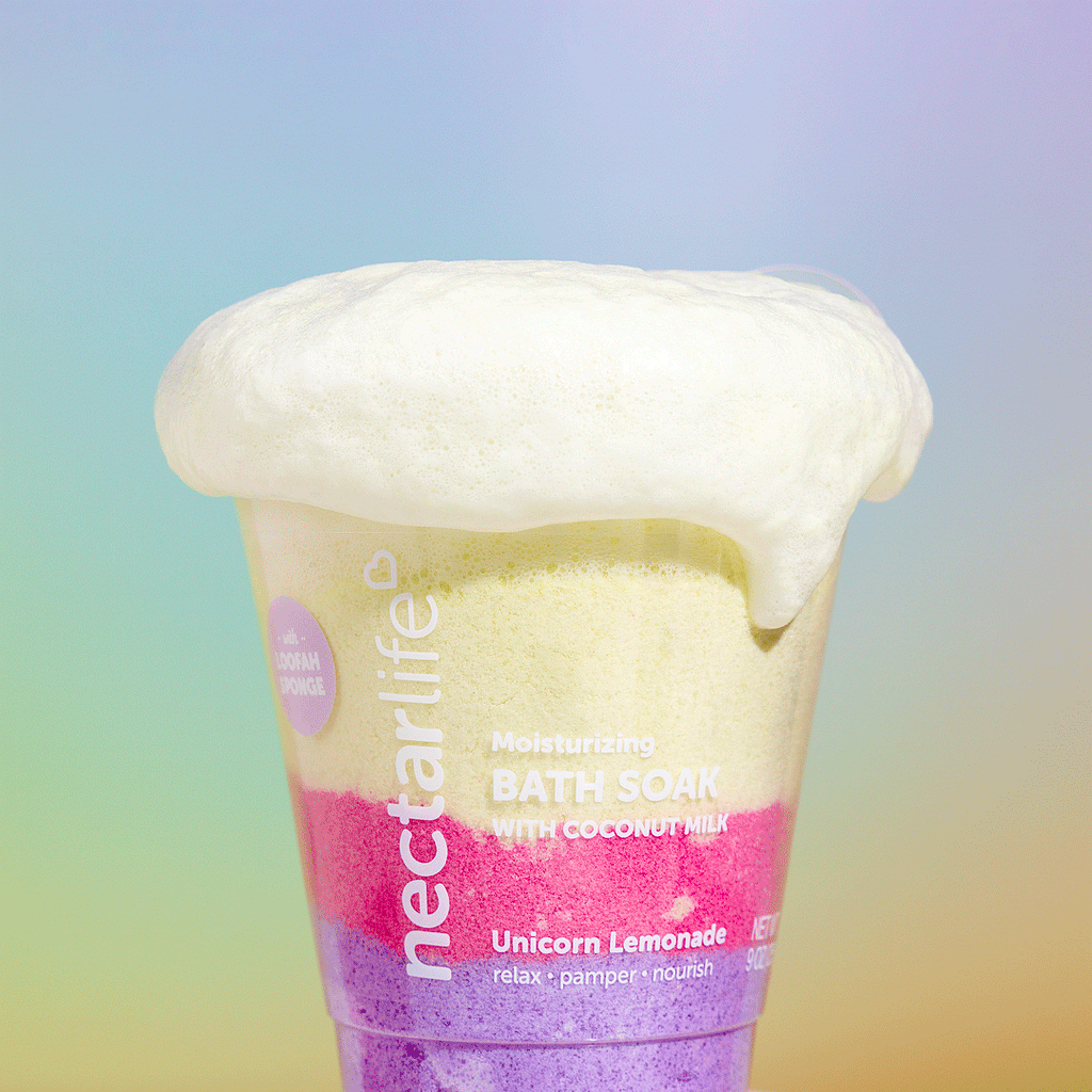 Unicorn Lemonade Moisturizing Milkshake Bath Soak