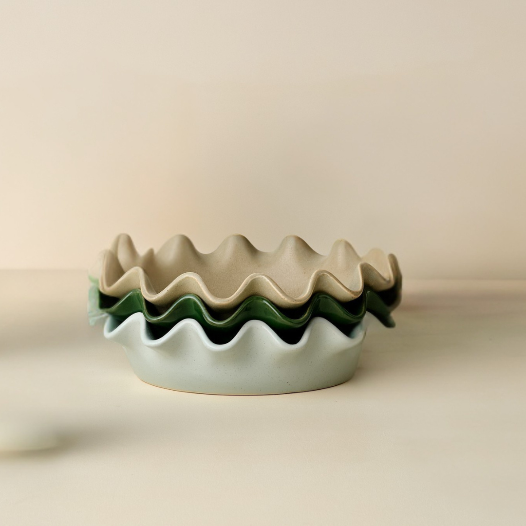 The Cottage Collection Forest Green Scalloped Pie Dish