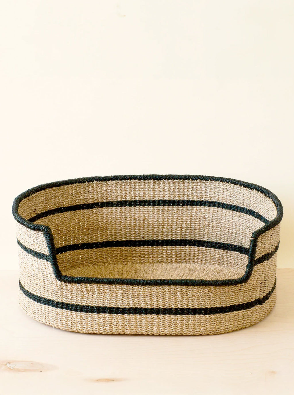 WOVEN PET BED
