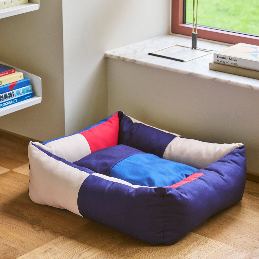 HAY Dog Bed in Recycled Polyester - Red/ Blue