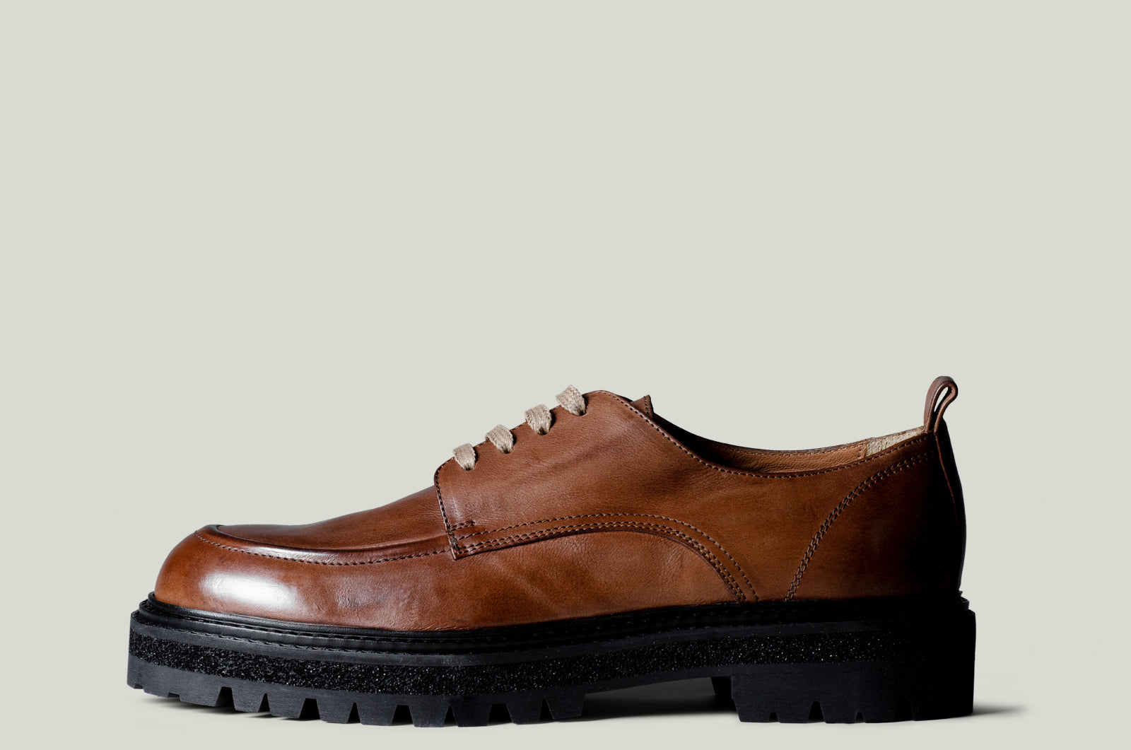 Alpine Derby Shoes . Chestnut