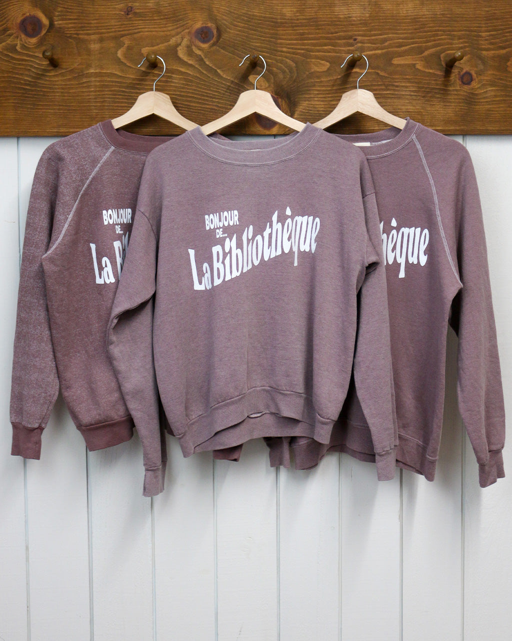 Bonjour De La Bibliothèque Sweatshirt - Rosewood