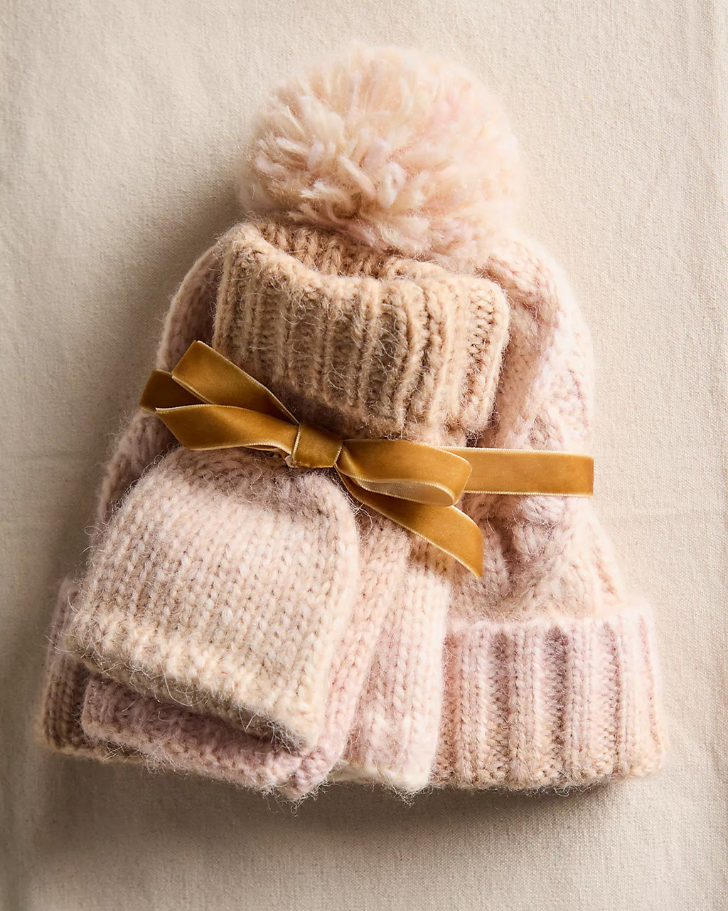 Rainbow Run Hat + Gloves - Ivory
