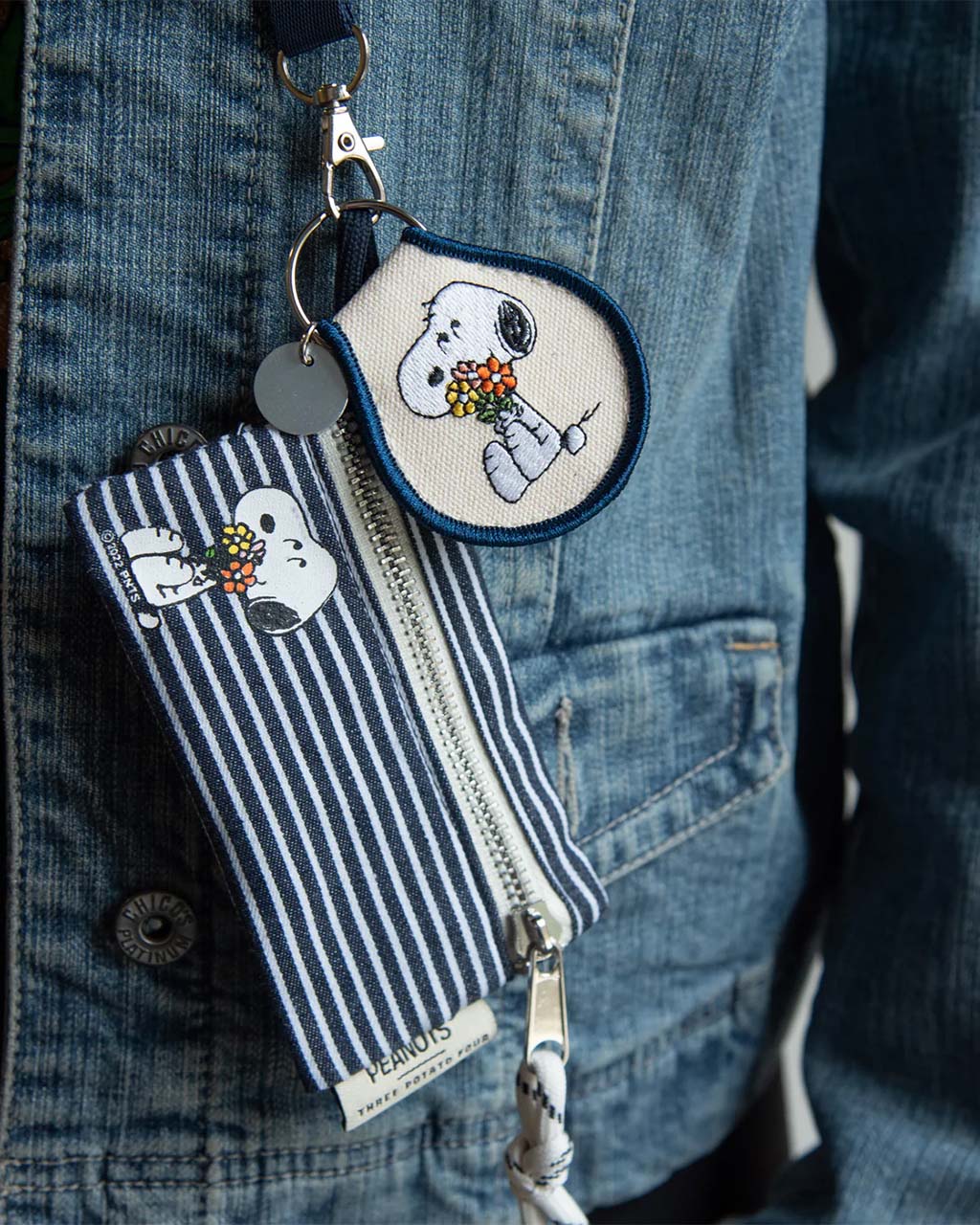Snoopy Flower Bouquet Patch Keychain