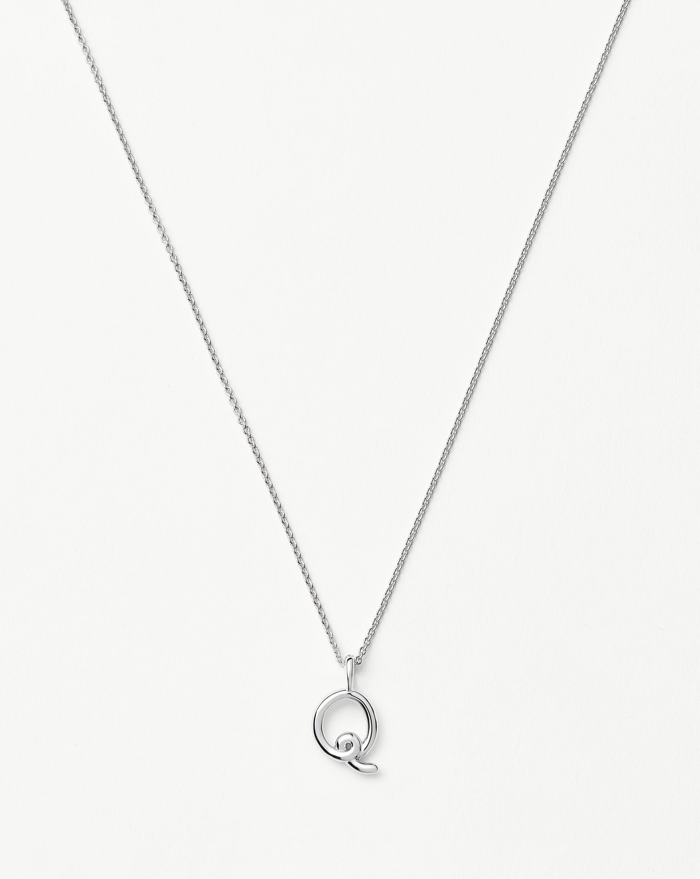 Curly Molten Mini Initial Necklace - Q | Sterling Silver