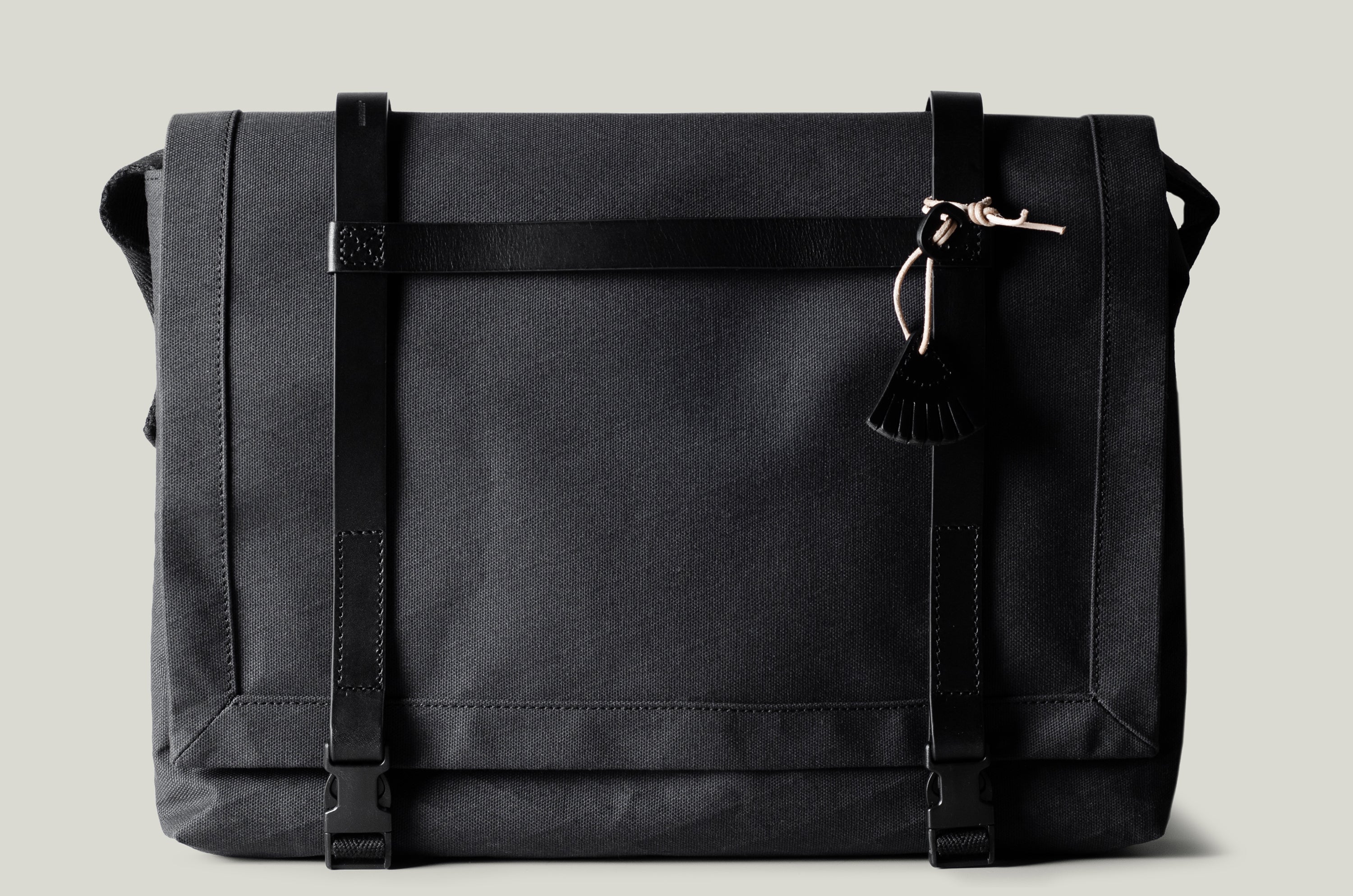 H Large Messenger Bag . Charcoal