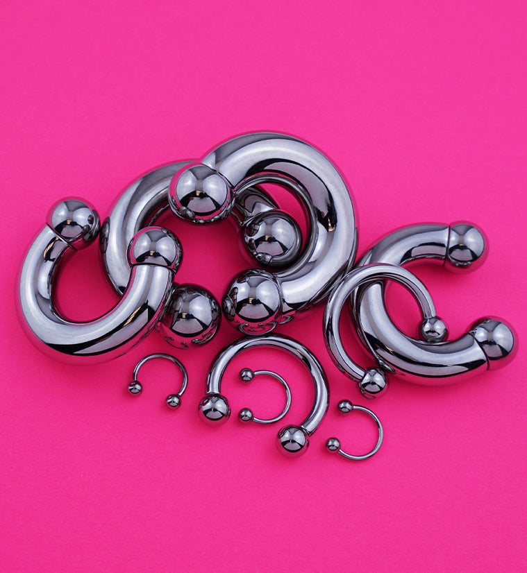 Internally Threaded Titanium Circular Barbell