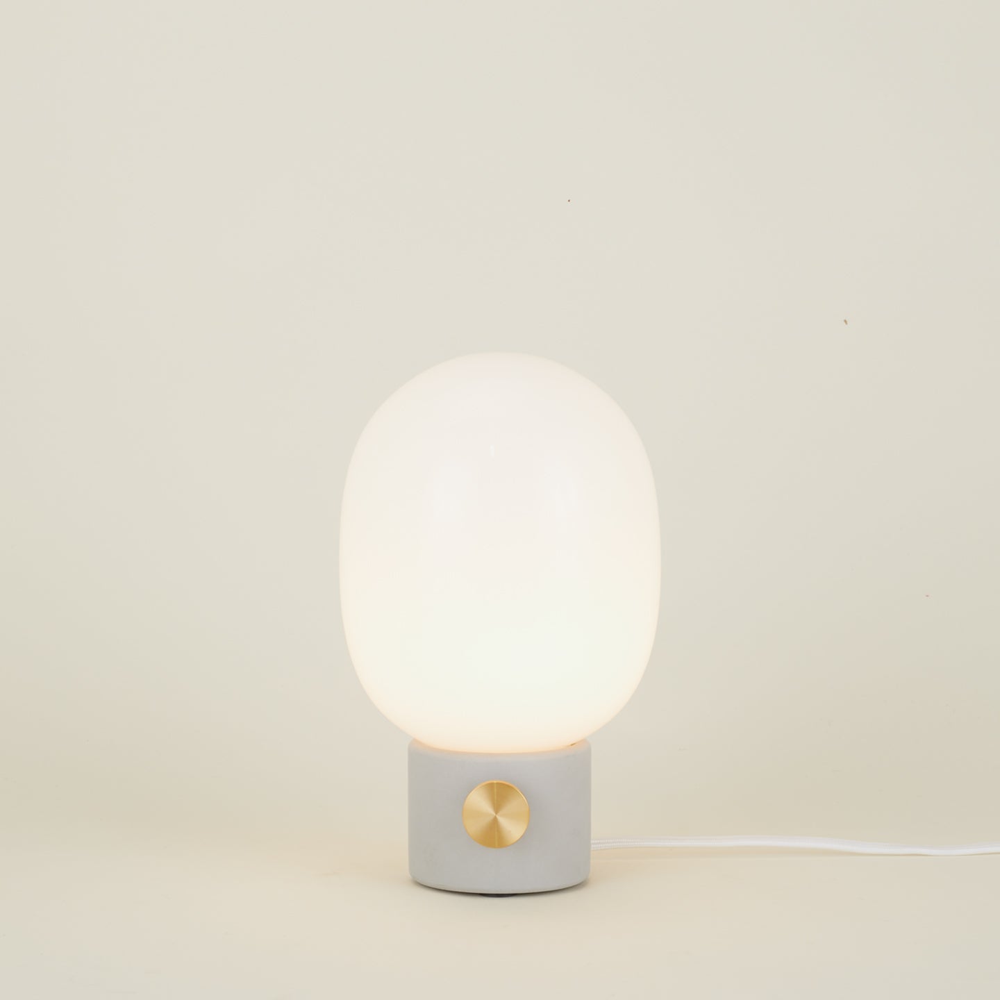 JWDA Table Lamp - Concrete