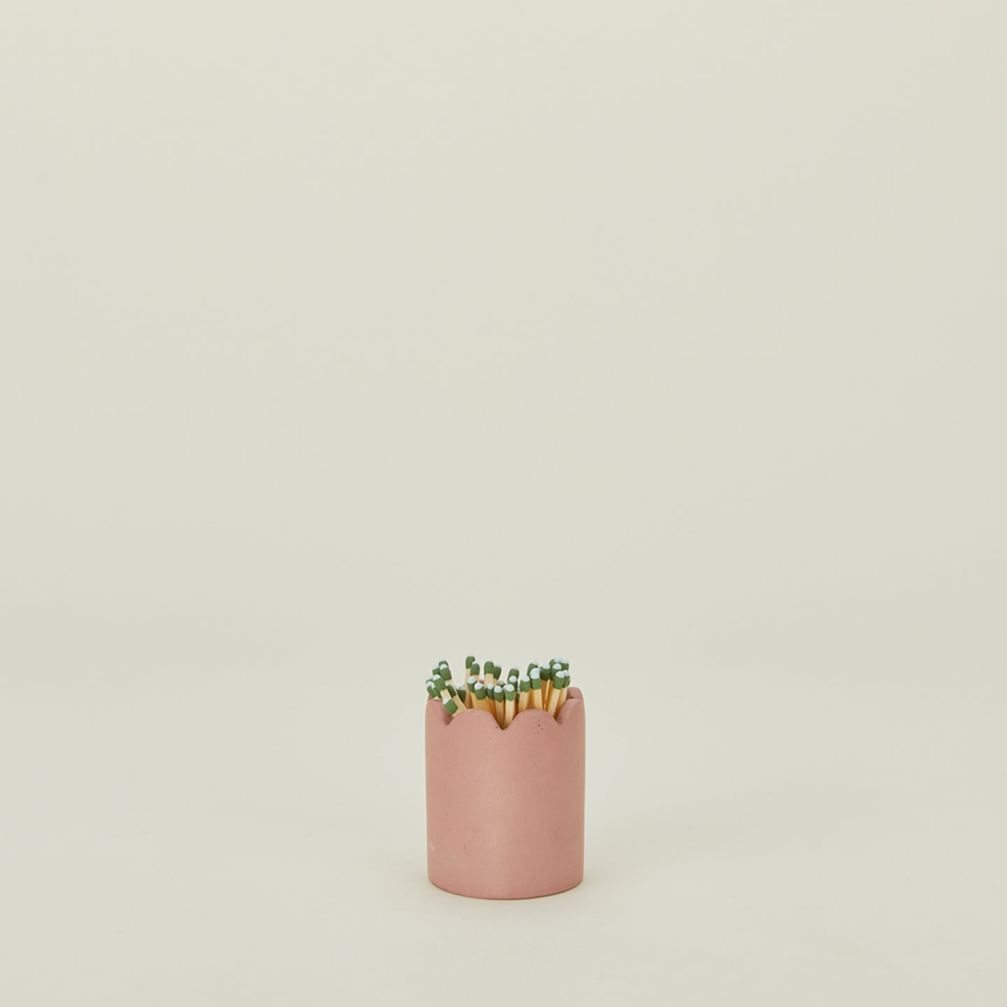 Scalloped Match Striker - Pink
