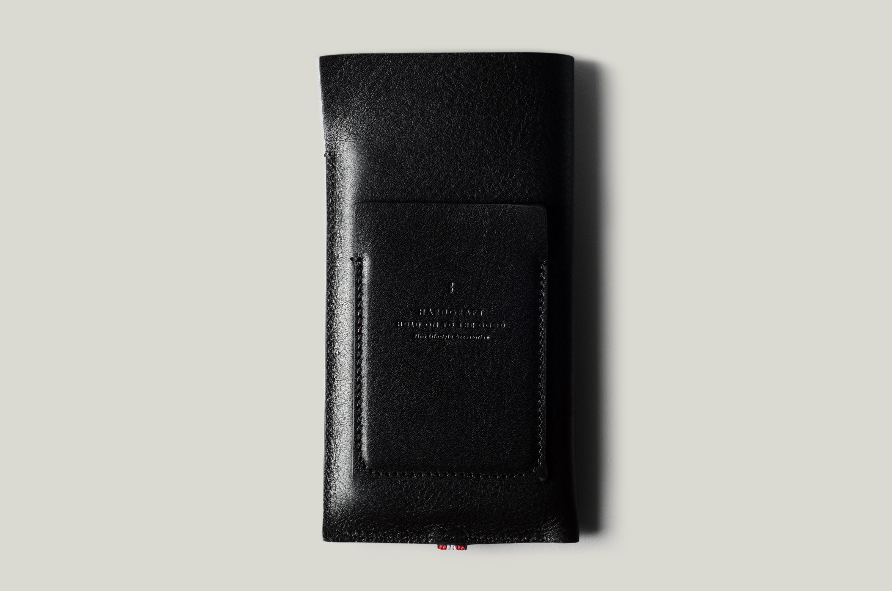 Masterpiece Pocket iPhone 17 Cases . Coal