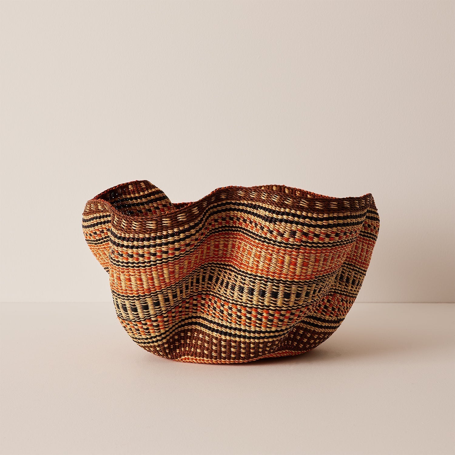 Pakurigo Wave Decor Basket