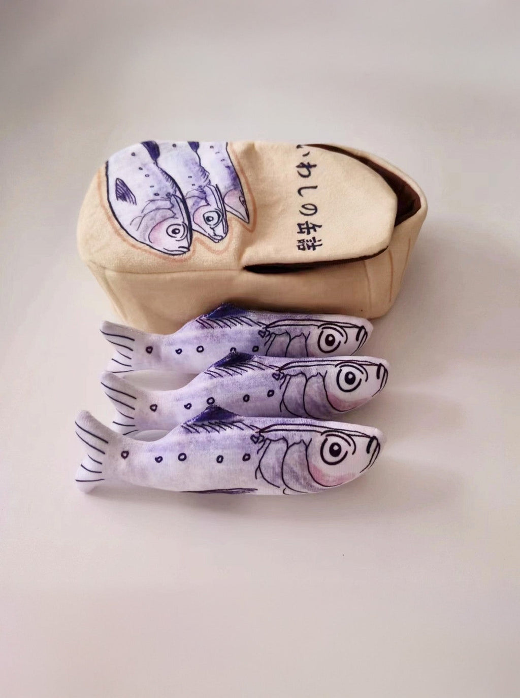 SARDINE CAN HIDE-AND-SEEK CAT TOY