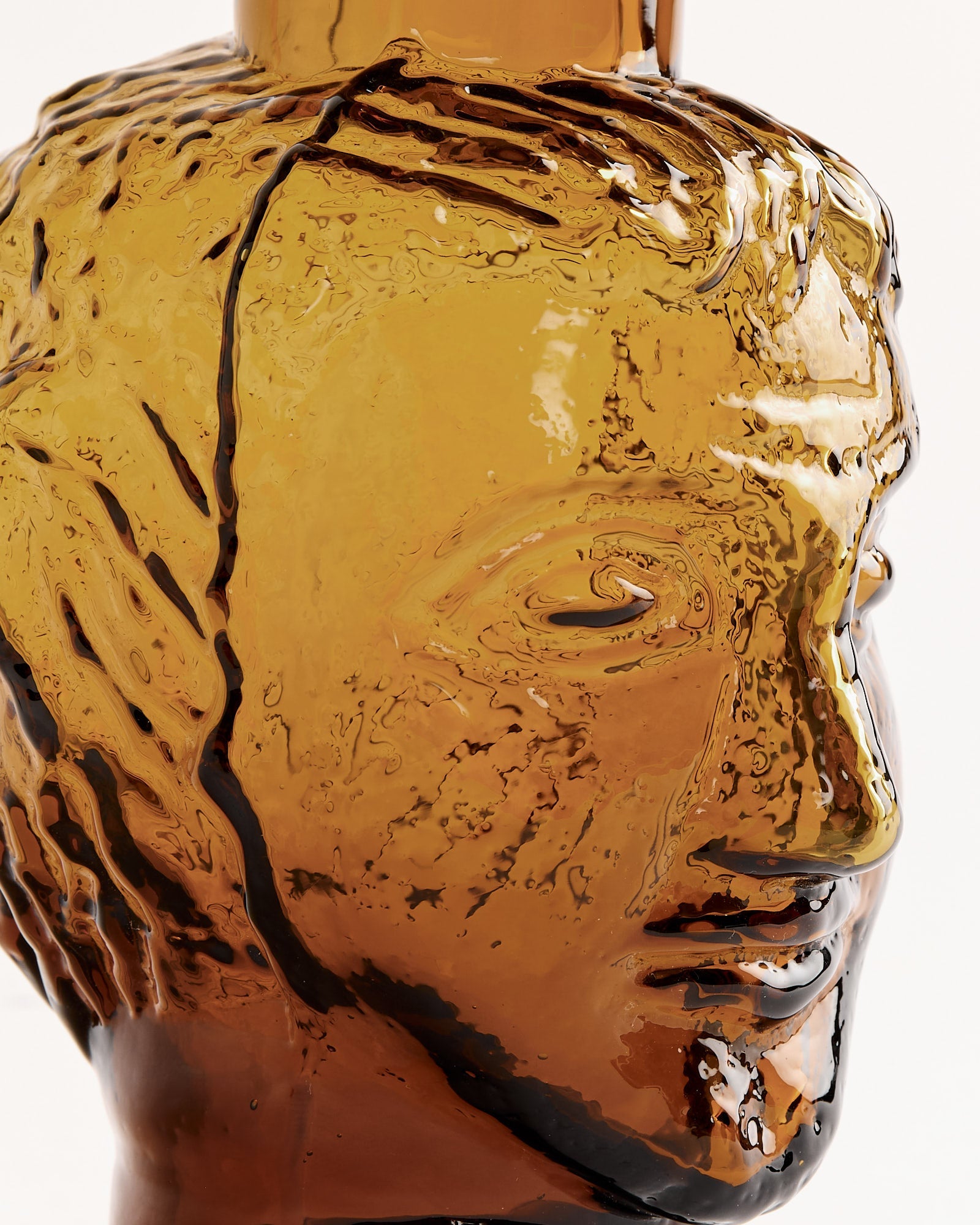 La Vase Tete in Yellow