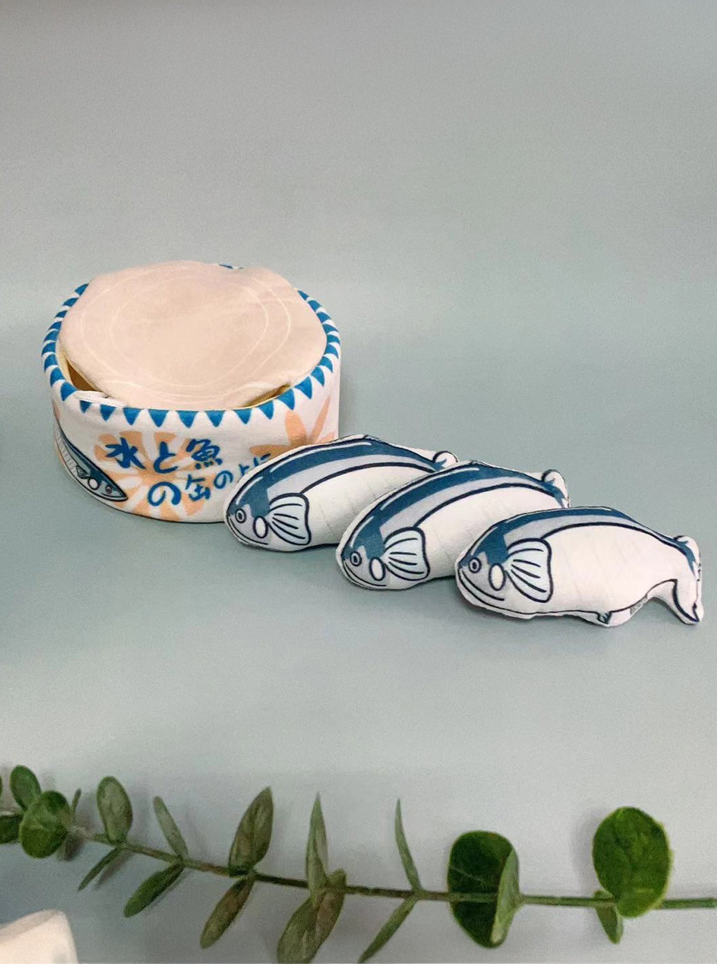 FISH CAN CAT TOY